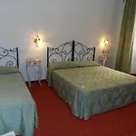 Garni Bartabel Hotel 3*