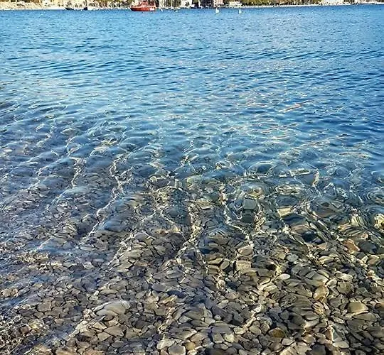 Garni Bartabel فندق 3*