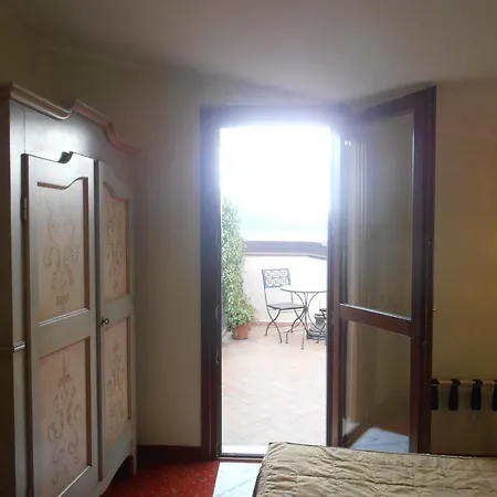 Otel Garni Bartabel Gargnano