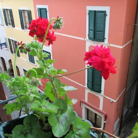 Garni Bartabel Otel Gargnano