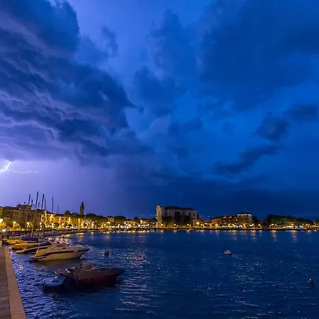 Garni Bartabel 3* Gargnano