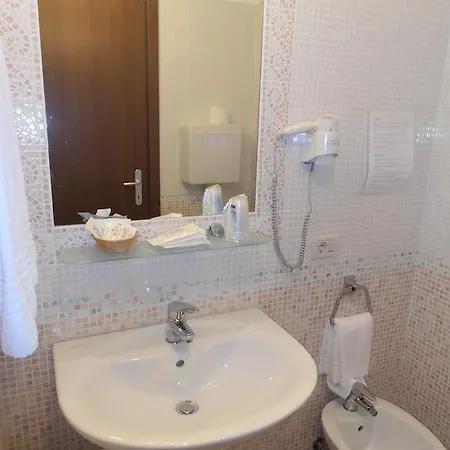 Garni Bartabel Gargnano